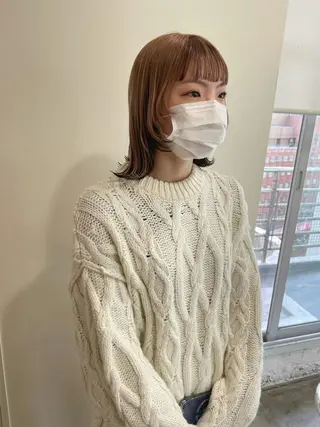 ミディアム カラー MIOベージュカラー 柔らかいカラーのヘアスタイル