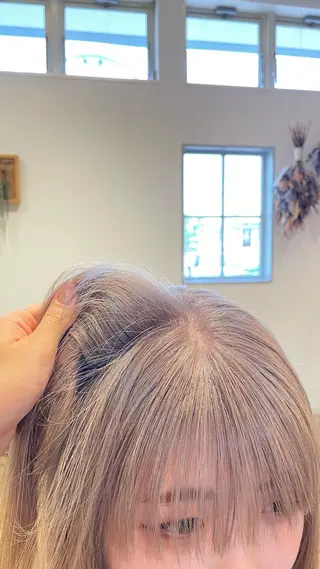 カラー 安田 朱由のヘアスタイル