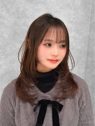 ロング 🥇KEN /レイヤー/艶カラーのヘアスタイル