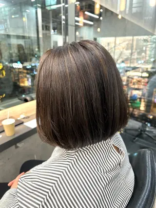 ミディアム カラー Misora/ボブ/ レイヤー/艶カラーのヘアスタイル