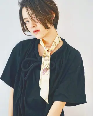 ショート カラー AILEE所属・ウルフカット レイヤーカット上柿のヘアスタイル