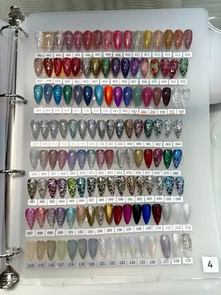 ネイル 閨匠ビューティサロン 銀座店🐻Seiraのネイルデザイン