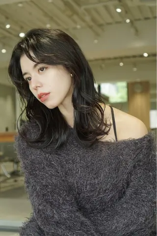 セミロング レイヤーカット/ 管原久遠のヘアスタイル