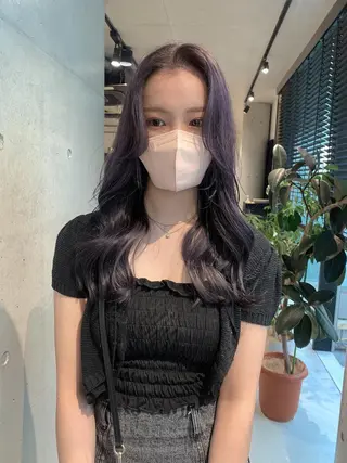 ロング カラー 透明感/オリーブ/ グレージュ/YUKAのヘアスタイル