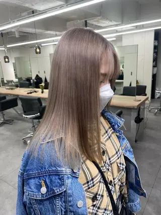 ロング カラー レイヤー・ブリーチ kiyotoshiのヘアスタイル