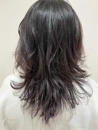 ミディアム 🐺ウルフ× ハイトーン🐺MOEのヘアスタイル