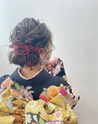 ミディアム ヘアアレンジ GRANLUSSO 〜グランルッソ駅前店所属・木口 嘉美のヘアスタイル