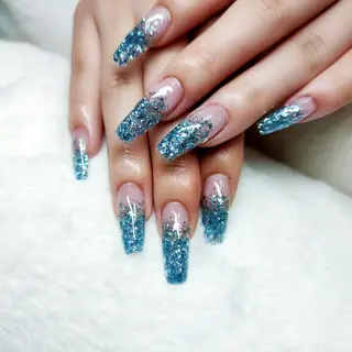 ネイル RUNWAY 　　の眉毛・アイブロウイメージ