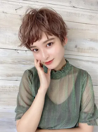 カラー 黒木 栞のヘアスタイル