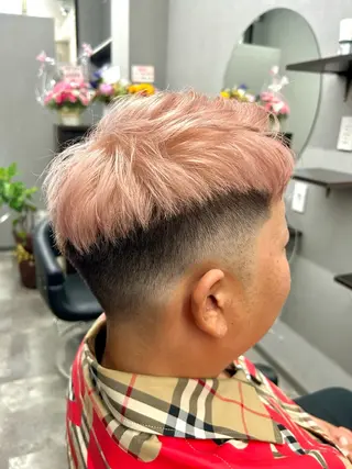 ショート カラー メンズ ゲーマー美容師 KENTOのヘアスタイル