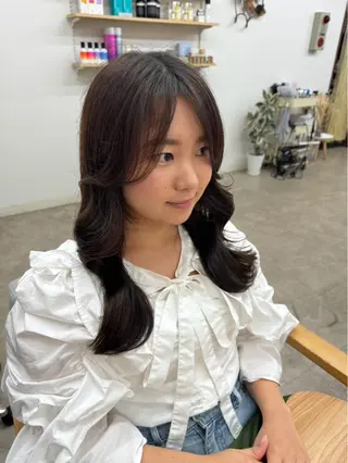 セミロング luna所属・luna ayane ／透明感カラーのヘアスタイル