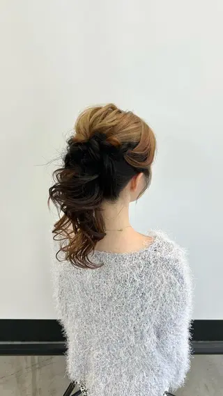 セミロング ヘアアレンジ LOVEST Rihoのヘアスタイル