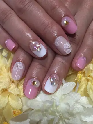 ネイル Sympa 𝓜iwako🐰ᩚのネイルデザイン