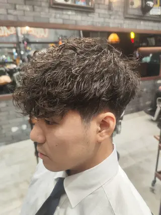 ショート メンズ パーマ FourCornersCutShop3/cent栄フェード刈り上げメンズ専門所属・フェード/パーマ☀ 安部佑希のヘアスタイル