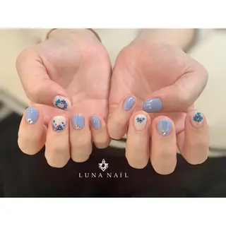 ネイル アトリエ　ミモザ所属・いまむら あかりのネイルデザイン