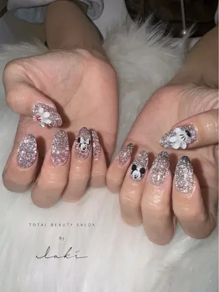 ネイル bylaki🌈 RENAのネイルデザイン