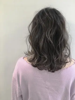 ミディアム カラー due hair 京都駅前店 MILBON オージュア認定サロン【デューヘアー】所属・ハイトーンブリーチ 土坂　由志【京都】のヘアスタイル