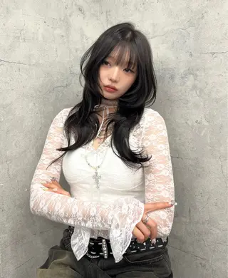 ロング ハイトーン/レイヤー 💜Akaneのヘアスタイル