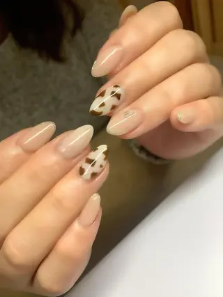 ネイル 木槿所属・吉冨 光恵のネイルデザイン