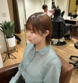 ミディアム YUZA grow hair 【ユーザ グロウ ヘア】所属・縮毛矯正/似合わせ カット/伊藤はるかのヘアスタイル