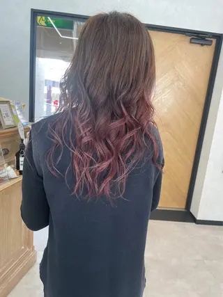 ロング 岡島 実里のヘアスタイル