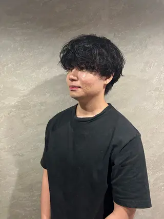 パーマ メンズ 新宿 韓国 シャドウパーマ 志龍のヘアスタイル