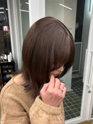 ミディアム nude所属・𝐀𝐦𝐞𝐫𝐢 /透明感カラーのヘアスタイル