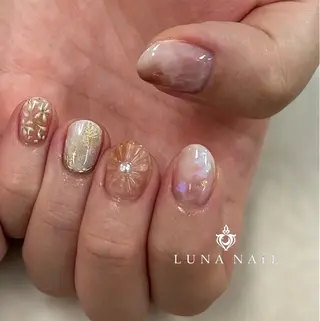 ネイル アトリエ　ミモザ所属・いまむら あかりのネイルデザイン