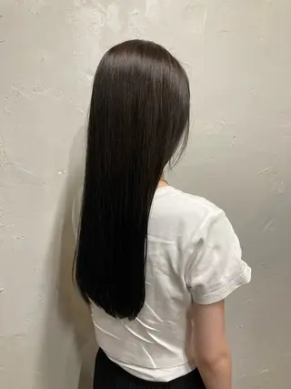 カラー アンドウ アカリのヘアスタイル