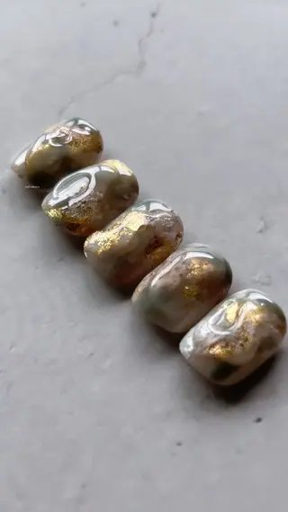 ネイル 関山 志乃のネイルデザイン