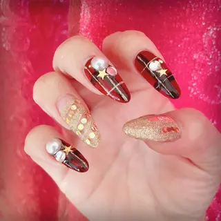 ネイル 柘植 祐子のネイルデザイン