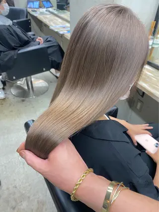 ロング カラー 透明感/オリーブ/ グレージュ/YUKAのヘアスタイル