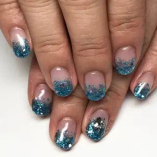 ネイル VOGUE ×SWANのネイルデザイン