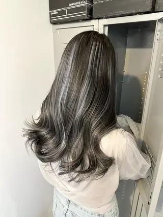 ロング カラー ブリーチ毛対応酸性 ストレート🌈サキのヘアスタイル