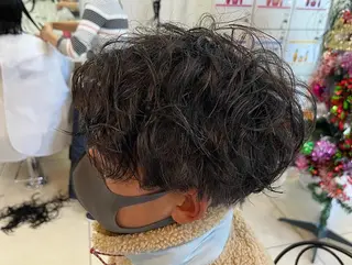 ショート パーマ メンズ 韓国風メンズ/毛流れ ヘアなら須田龍世のヘアスタイル