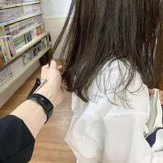 ミディアム カラー 🌱小顔魅せカット 透明感カラー/泉綺のヘアスタイル