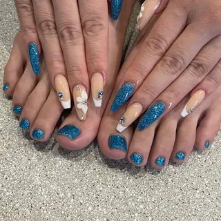 ネイル 【やり放題専門店】 スカルプ&長さ出しのネイルデザイン