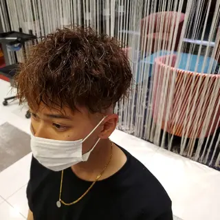 ショート パーマ メンズ サロウィン　神戸三宮店所属・髪質改善美容師が作る 透明感カラー杉山太貴のヘアスタイル