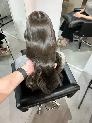 ロング カラー erena /  艶カラー🖤のヘアスタイル