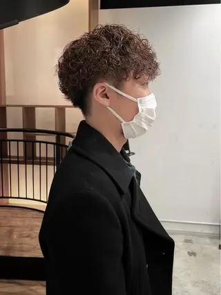 パーマ メンズ Qin shaire salon 原宿verno店所属・【センターパート】 ETO／江藤翼の眉毛・アイブロウイメージ