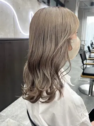 セミロング 伊藤ほのか /パーマ/ショートのヘアスタイル