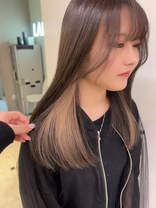 セミロング カラー 🥞ベージュ系カラー 【すずきりほ】🥞のヘアスタイル