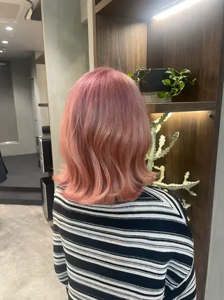 カラー Toiro 新宿所属・新宿/新宿三丁目 yuinaのヘアスタイル