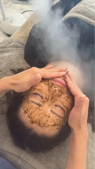 美容鍼灸サロン mahoroba院長のエステ・リラクイメージ