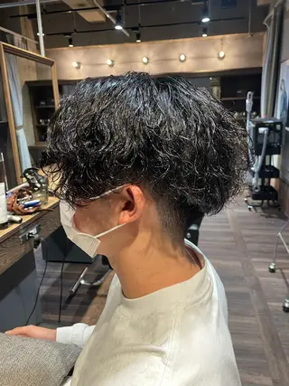 ミディアム パーマ 村上 翔平のヘアスタイル
