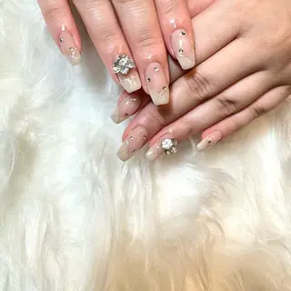 ネイル Aulu'bネイル ボディージュエリーのネイルデザイン