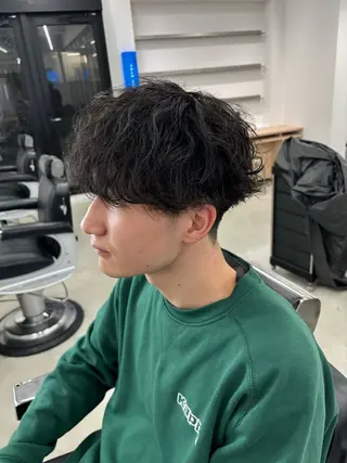 ショート パーマ職人DAIKI ツイスパ/波巻きのヘアスタイル