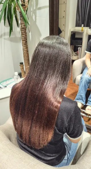 ロング 小河 恵子のヘアスタイル