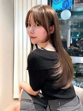 ロング ハイレイヤー/顔周り /レイヤーカットのヘアスタイル