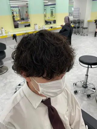 ショート パーマ ヘアアレンジ メンズ 艶カラー の達人のヘアスタイル